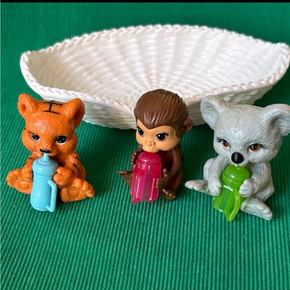 Barbie I CAN BE A Zoo Doctor Baby MONKEY KOALA & TIGER w Bottle Animal vet lot